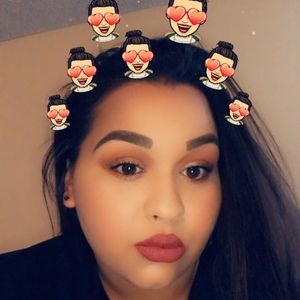 Meet your Posher, Vanessa